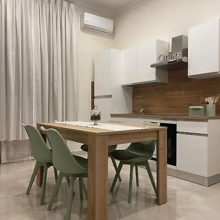Apartment Miracles On 32th Street *