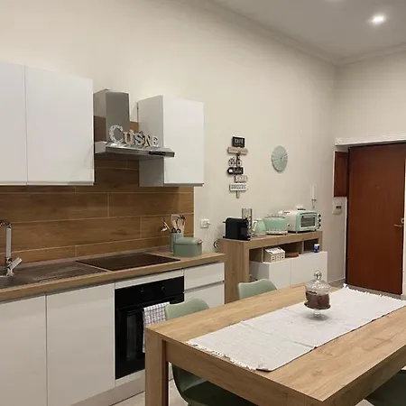 Miracles On 32th Street