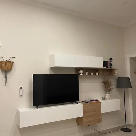 Miracles On 32th Street Naples