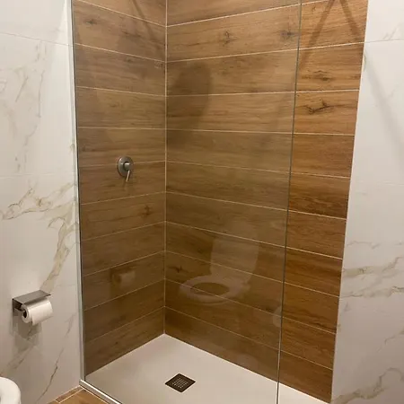 Miracles On 32th Street * Naples